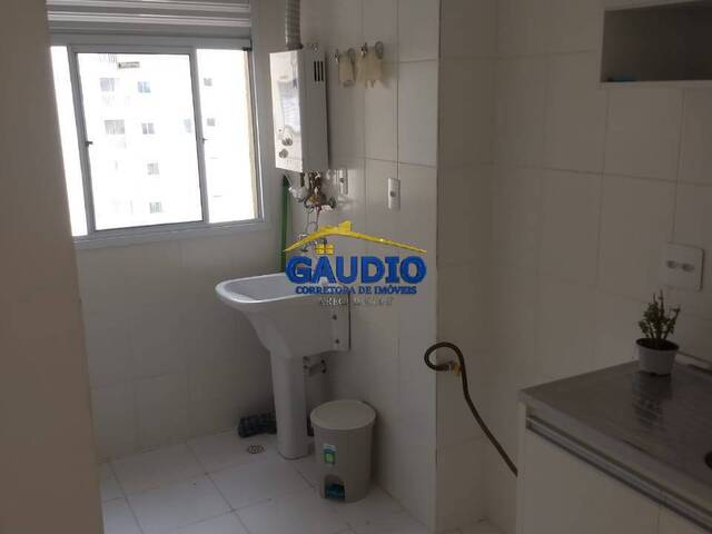 #700 - Apartamento para Locação em Taboão da Serra - SP