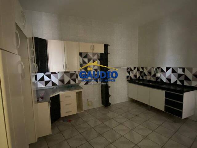 Casa para Locação em Embu das Artes - 5